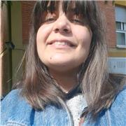 Nativa de español con formación en enseñanza de la lengua y experiencia de más de 5 años como docente, ofrece clases a todos los niveles, incluidos exámenes DELE